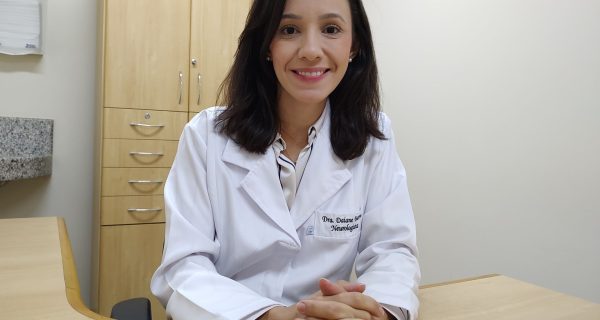 Dra. Daiane Barros - Neurologista FSFX