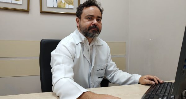 médico cirurgião bariátrico do Hospital Márcio Cunha, Dr. Anderson Morais